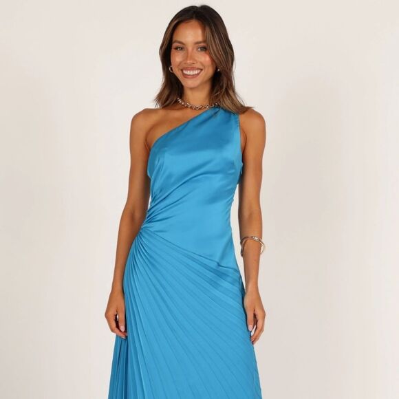 Petal and Pup Flin Pleated One Shoulder asymmetrical Midi Dress NWT Size S - Picture 2 of 5